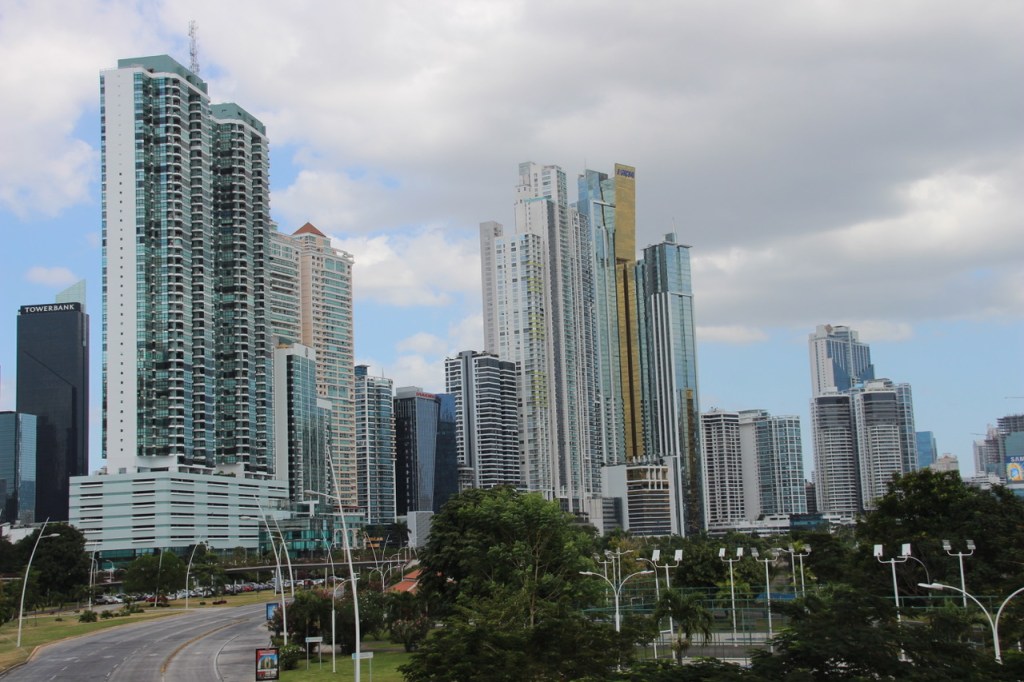 Panamá busca reanimar su economía con la reapertura de varios segmentos&nbsp;económicos