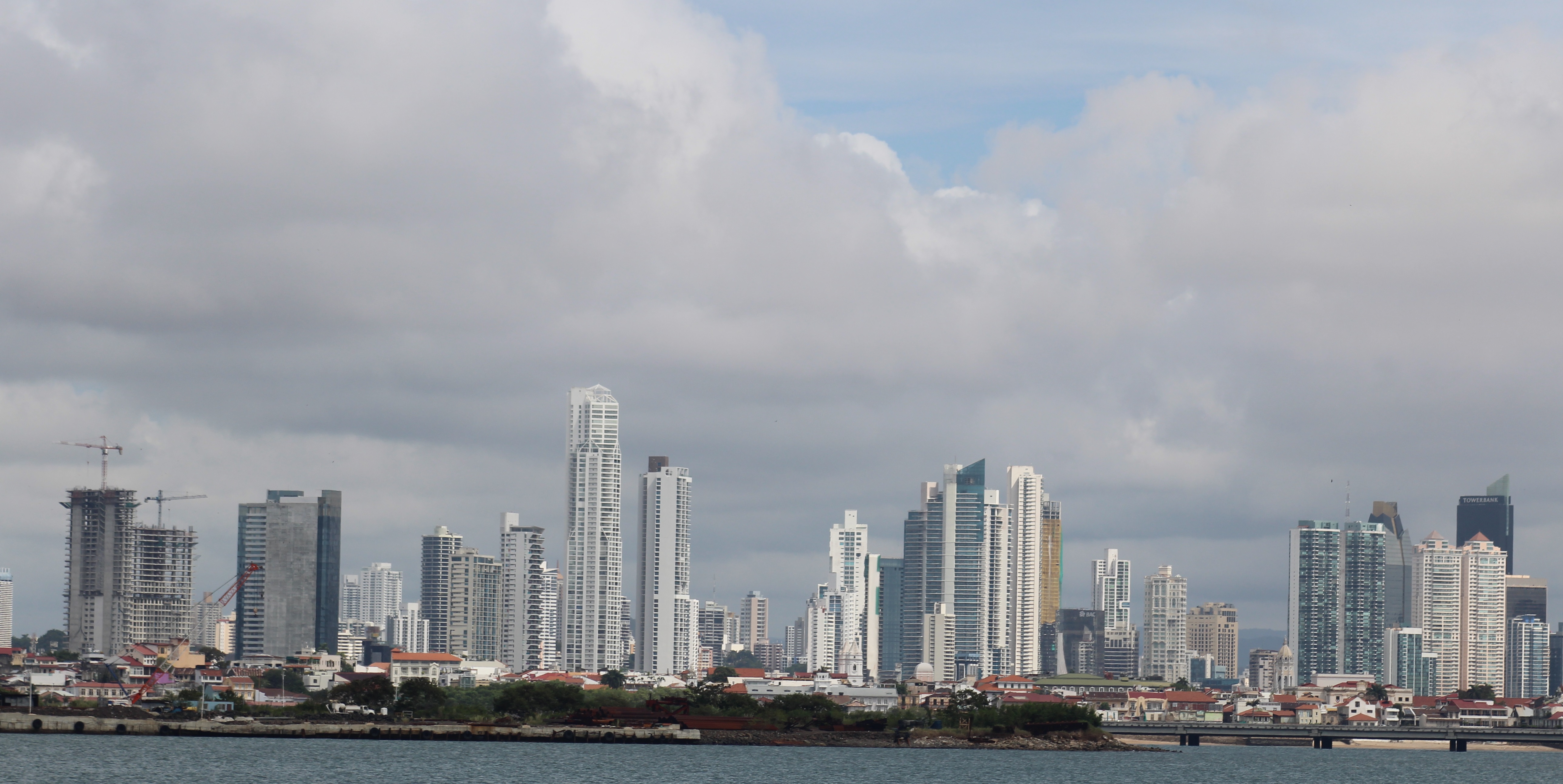 Empresarios advierten sobre impacto económico que generará una cuarentena total de once días