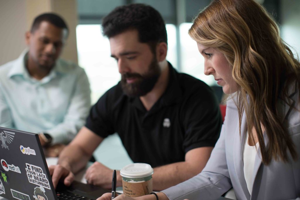 Mujeres en la tecnología: 7 iniciativas prácticas para mejorar la&nbsp;inclusión