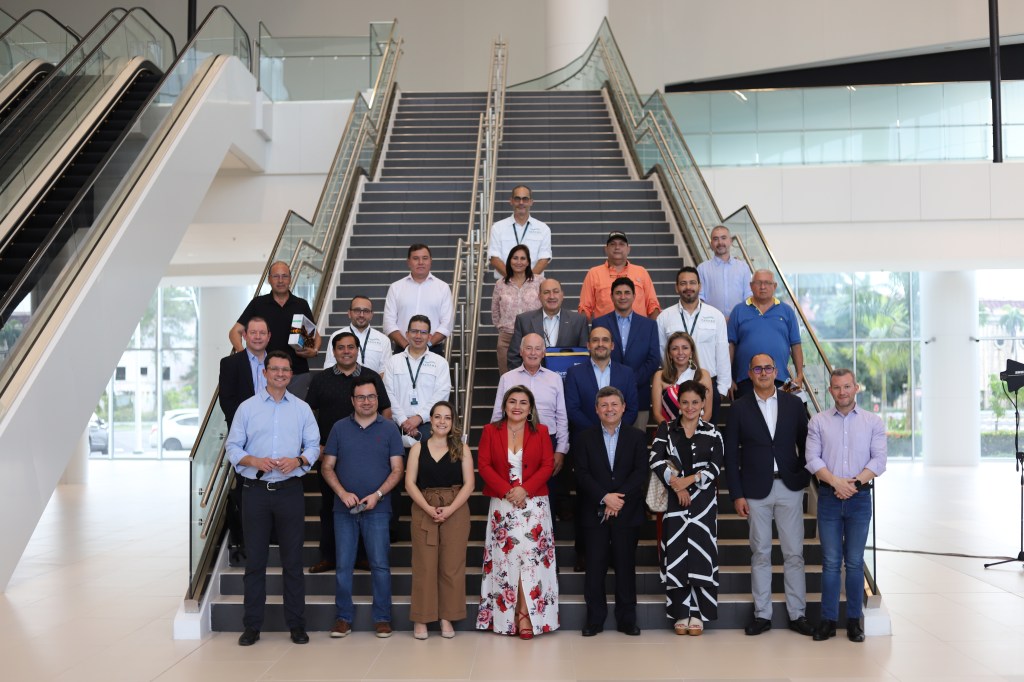 Líderes de la industria de eventos y convenciones  se reúnen  para abordar reactivación del&nbsp;sector