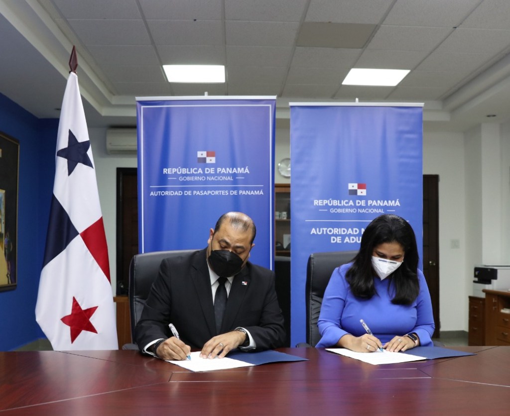 Apap y Aduanas firman acuerdo de&nbsp;Cooperación