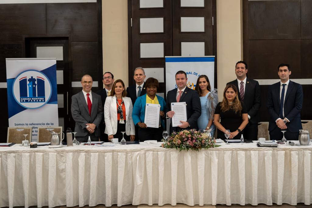 CONAPE y Cámara Marítima firman alianza estratégica de capacitación 