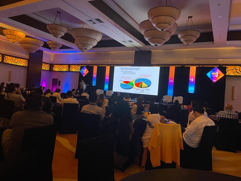 Médicos se actualizan sobre nuevas técnicas para atender al paciente&nbsp;crónico