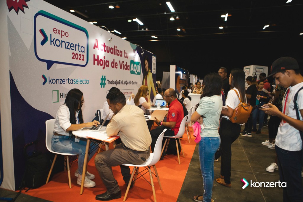 Unas 20 mil personas acudieron a la feria de empleo de&nbsp;Konzerta