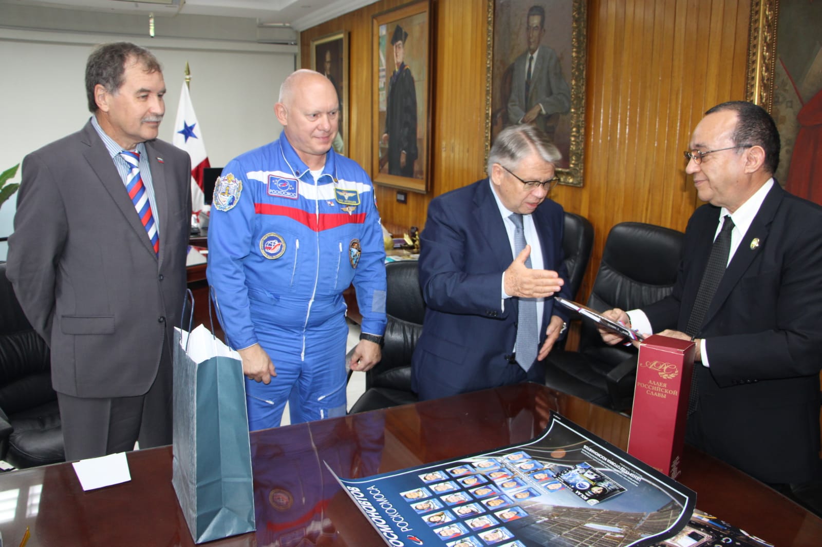 Universidad de Panamá explora la firma de un convenio para poder ampliar la capacidad espacial del país